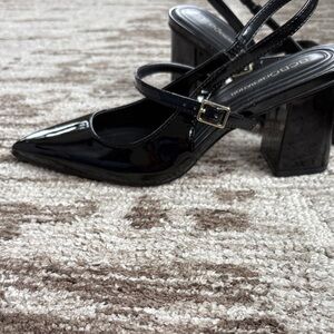 BCBG Generation Black patent leather block heel size 7.5